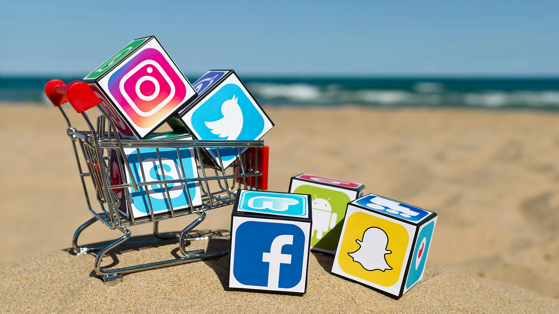 5 ways you can make money using social media